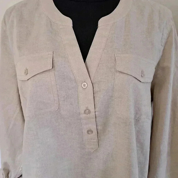NWT Tahari Long Sleeved Linen Blouse Roll Sleeve Tan Large Popover Style Top - Picture 11 of 16